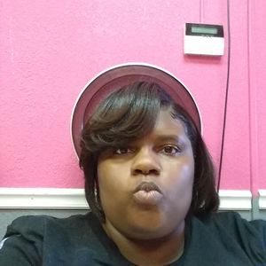 Meet your Posher, Antionette